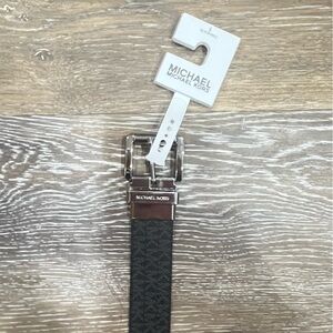 Michael Kors twist reversible belt size S